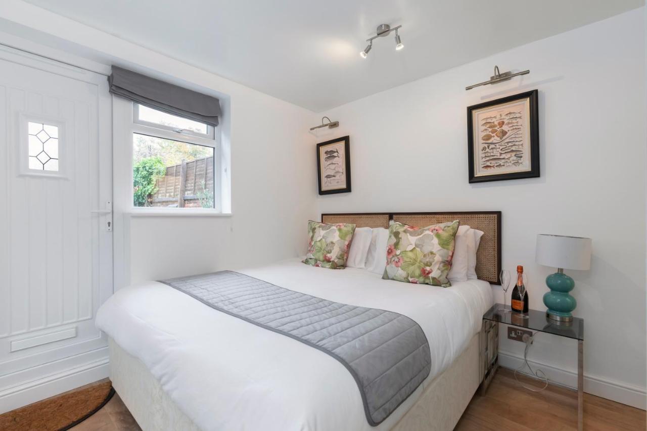 צ'לטנהם Modern Self Contained Studio Home מראה חיצוני תמונה