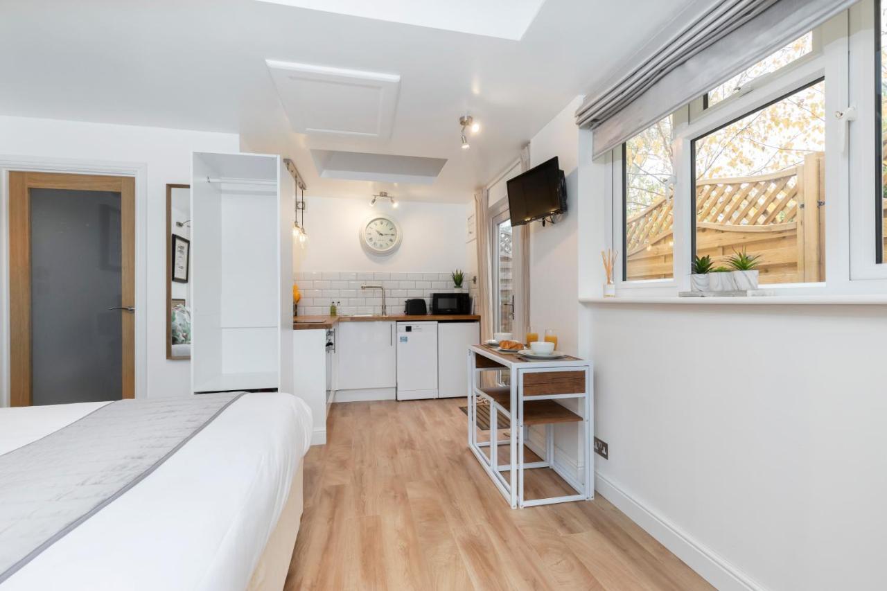 צ'לטנהם Modern Self Contained Studio Home מראה חיצוני תמונה